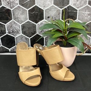 Women’s Tan stiletto sandals 6.5